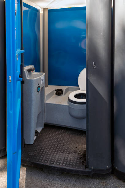 Best Porta potty delivery and setup  in Foley, MN